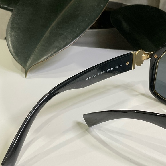 VERSACE VINTAGE ICON PILOT SUNGLASSES - Picture 8 of 8